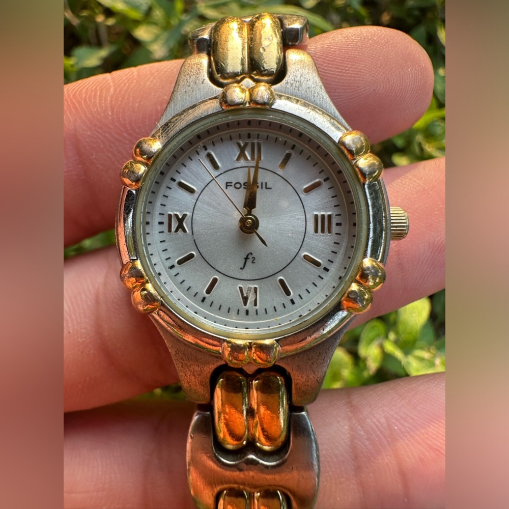 fossil watch amazing texture and band
